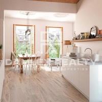 Flat in the city center in Spain, Catalunya, Barcelona, 74 sq.m.