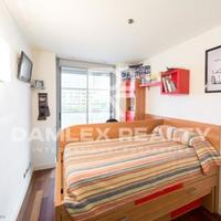 Flat at the first line of the sea / lake in Spain, Catalunya, Barcelona, 202 sq.m.