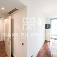 Flat at the first line of the sea / lake in Spain, Catalunya, Barcelona, 202 sq.m.