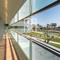 Квартира на первой линии моря/озера в Испании, Каталония, 131 кв.м.