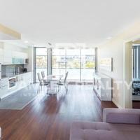 Квартира на первой линии моря/озера в Испании, Каталония, 131 кв.м.