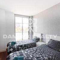 Квартира на первой линии моря/озера в Испании, Каталония, 131 кв.м.