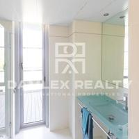 Квартира на первой линии моря/озера в Испании, Каталония, 131 кв.м.