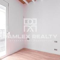 Flat in the city center in Spain, Catalunya, 72 sq.m.