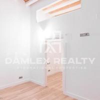 Flat in the city center in Spain, Catalunya, 72 sq.m.