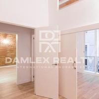 Flat in the city center in Spain, Catalunya, 72 sq.m.