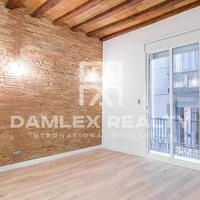 Flat in the city center in Spain, Catalunya, 72 sq.m.