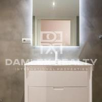 Flat in the city center in Spain, Catalunya, 72 sq.m.