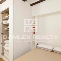 Flat in the city center in Spain, Catalunya, Barcelona, 71 sq.m.