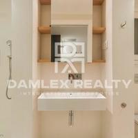 Flat in the city center in Spain, Catalunya, Barcelona, 71 sq.m.