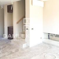 Townhouse at the first line of the sea / lake in Spain, Catalunya, Girona, 201 sq.m.