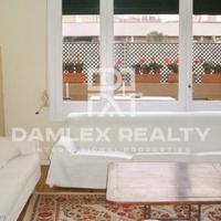 Flat in the city center in Spain, Catalunya, Barcelona, 112 sq.m.