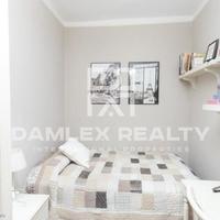 Flat in the city center in Spain, Catalunya, Barcelona, 125 sq.m.