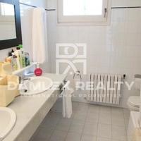 Villa at the first line of the sea / lake in Spain, Catalunya, Girona, 300 sq.m.