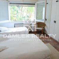 Villa at the first line of the sea / lake in Spain, Catalunya, Girona, 300 sq.m.