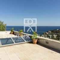Villa in Spain, Catalunya, Girona, 550 sq.m.