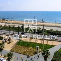 Квартира на первой линии моря/озера в Испании, Каталония, 138 кв.м.