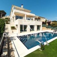 Вилла в Испании, Каталония, Жирона, 550 кв.м.