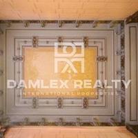 Апартаменты в центре города в Испании, Каталония, 196 кв.м.