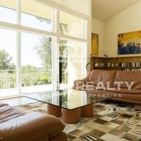 Вилла в пригороде в Испании, Каталония, Жирона, 690 кв.м.