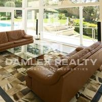 Вилла в пригороде в Испании, Каталония, Жирона, 690 кв.м.