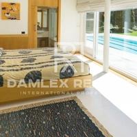 Вилла в пригороде в Испании, Каталония, Жирона, 690 кв.м.