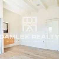 Квартира в центре города в Испании, Каталония, 145 кв.м.