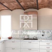 Apartment in the city center in Spain, Catalunya, Barcelona, 105 sq.m.