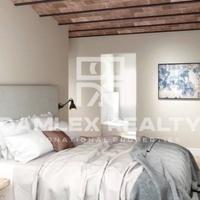 Apartment in the city center in Spain, Catalunya, Barcelona, 105 sq.m.