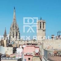 Apartment in the city center in Spain, Catalunya, Barcelona, 105 sq.m.