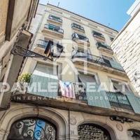 Apartment in the city center in Spain, Catalunya, Barcelona, 105 sq.m.