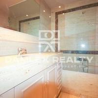 Flat at the first line of the sea / lake in Spain, Catalunya, 146 sq.m.