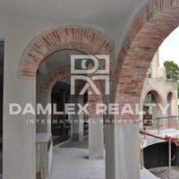 Вилла в Испании, Каталония, Жирона, 592 кв.м.