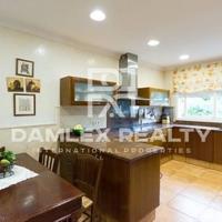 Вилла в пригороде в Испании, Каталония, Багур, 400 кв.м.