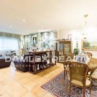 Вилла в пригороде в Испании, Каталония, Багур, 400 кв.м.