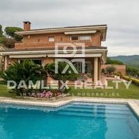 Вилла в Испании, Каталония, Багур, 450 кв.м.