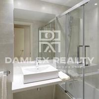 Flat in the city center in Spain, Catalunya, Barcelona, 76 sq.m.