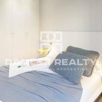 Flat in the city center in Spain, Catalunya, Barcelona, 76 sq.m.