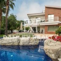 Вилла в Испании, Каталония, Багур, 490 кв.м.