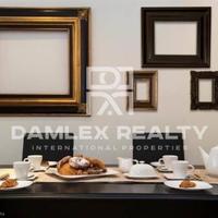 Flat in the city center in Spain, Catalunya, 100 sq.m.