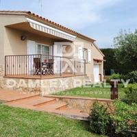 Вилла в Испании, Каталония, Жирона, 250 кв.м.