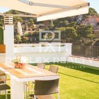 Flat at the first line of the sea / lake in Spain, Catalunya, Girona, 360 sq.m.