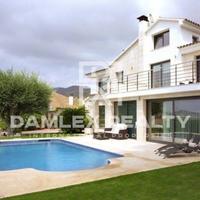 Вилла в Испании, Каталония, Багур, 450 кв.м.