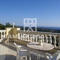 House in Spain, Catalunya, Girona, 290 sq.m.