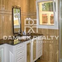 House in Spain, Catalunya, Girona, 290 sq.m.