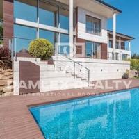 Вилла в Испании, Каталония, Жирона, 454 кв.м.