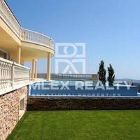 Вилла в Испании, Каталония, Жирона, 1200 кв.м.