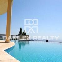 Вилла в Испании, Каталония, Жирона, 1200 кв.м.