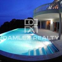 Вилла в Испании, Каталония, Жирона, 1200 кв.м.