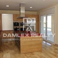 Вилла в Испании, Каталония, Жирона, 1200 кв.м.